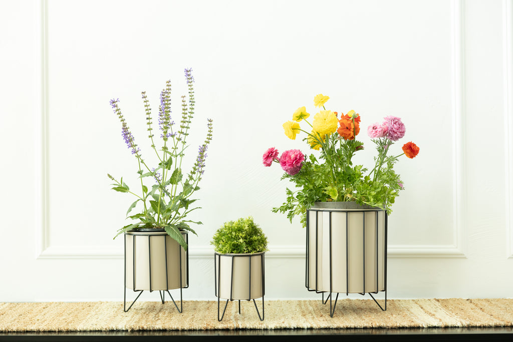 10x12x10 Iron Flower Pots with Stand (Set of 3) - Tan and Black | Sundara Collection