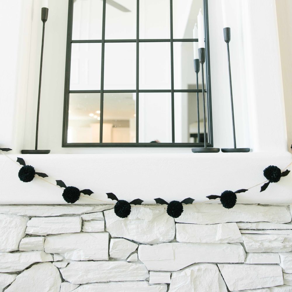 5ft Pom Pom Bat Garland - Black