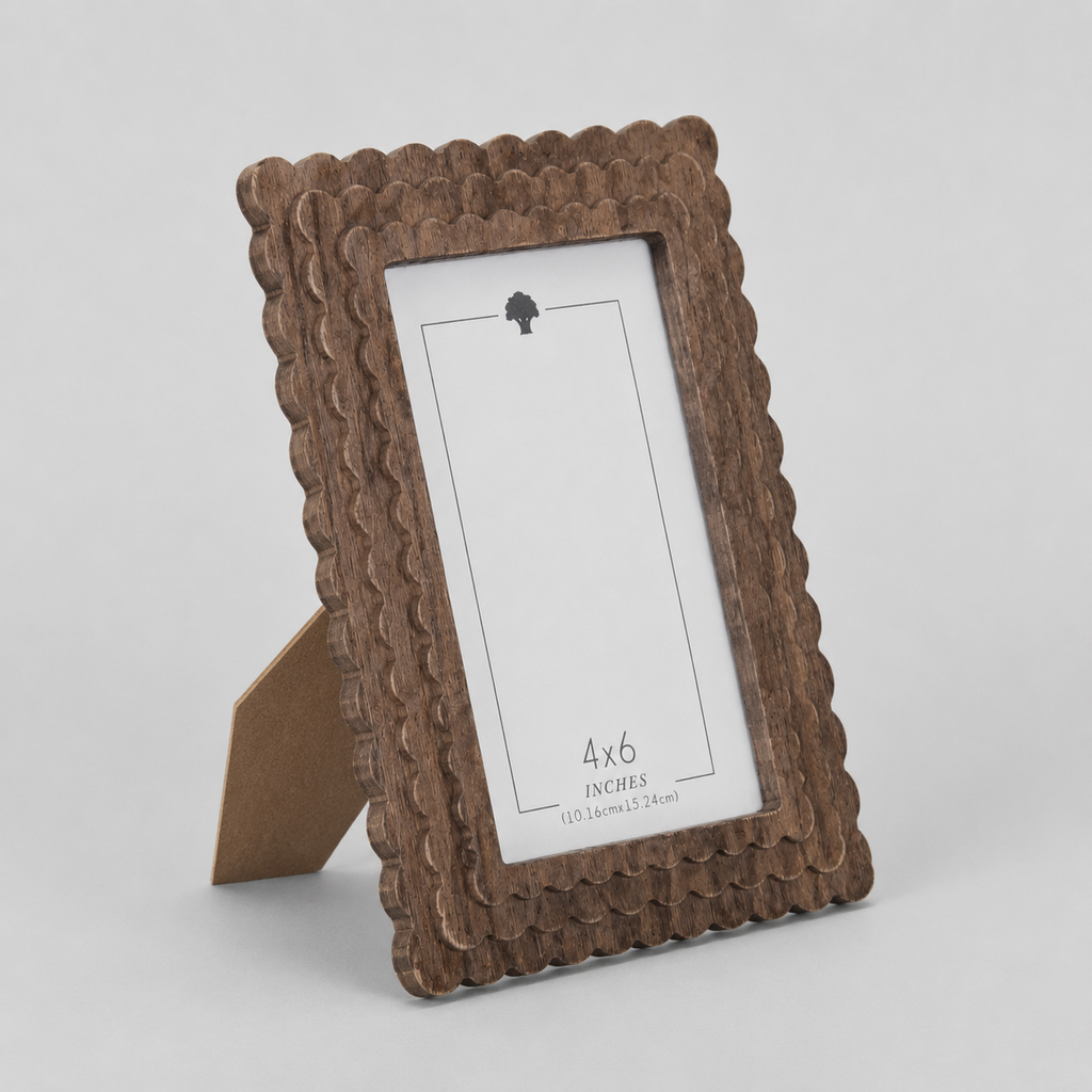 6" x 8" Scalloped Picture Frame - Espresso | Holds 4x6 Photo