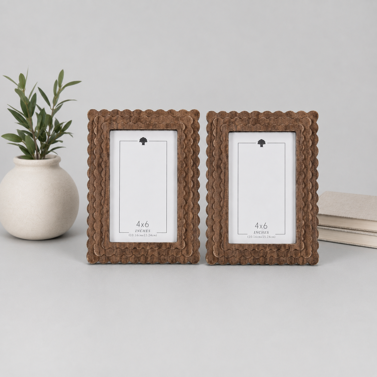 6" x 8" Scalloped Picture Frame - Espresso | Holds 4x6 Photo