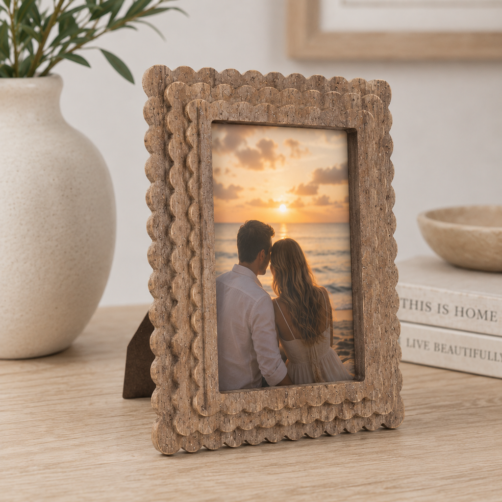 6" x 8" Scalloped Picture Frame - Espresso | Holds 4x6 Photo