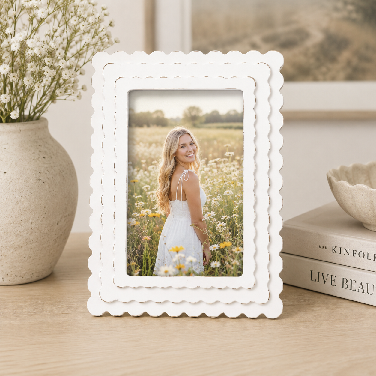 6" x 8" Scalloped Picture Frame - White | Holds 4x6 Photo