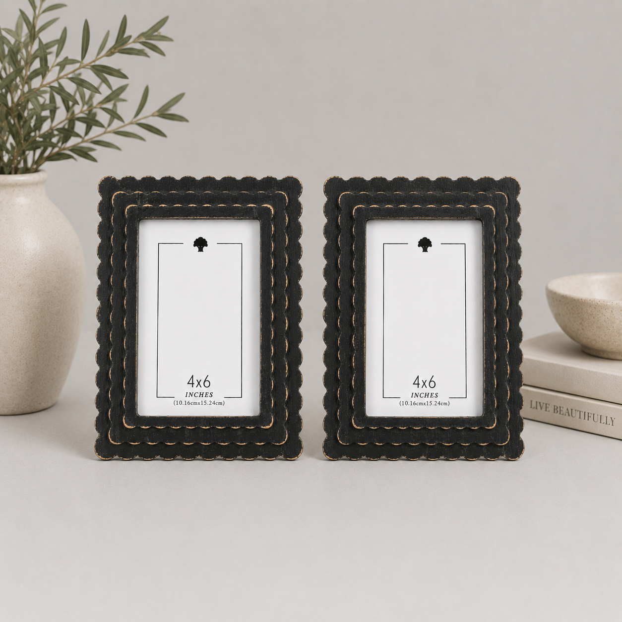 6" x 8" Scalloped Picture Frame - Black | Holds 4x6 Photo