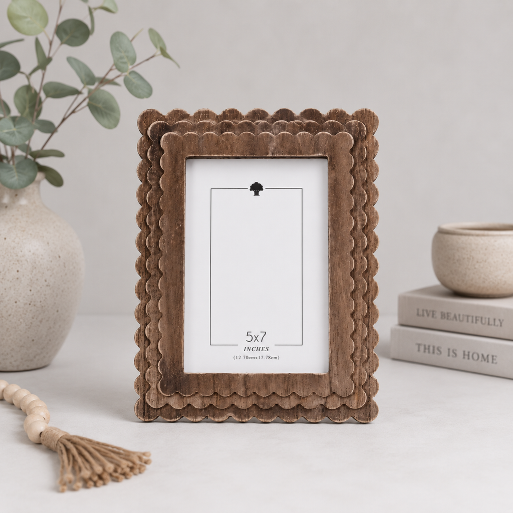 Espresso scalloped wood picture frame holding a 5x7 photo, side detail view