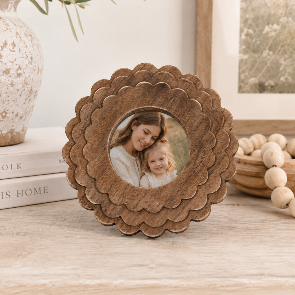 8" Round Scalloped Photo Frame - Espresso