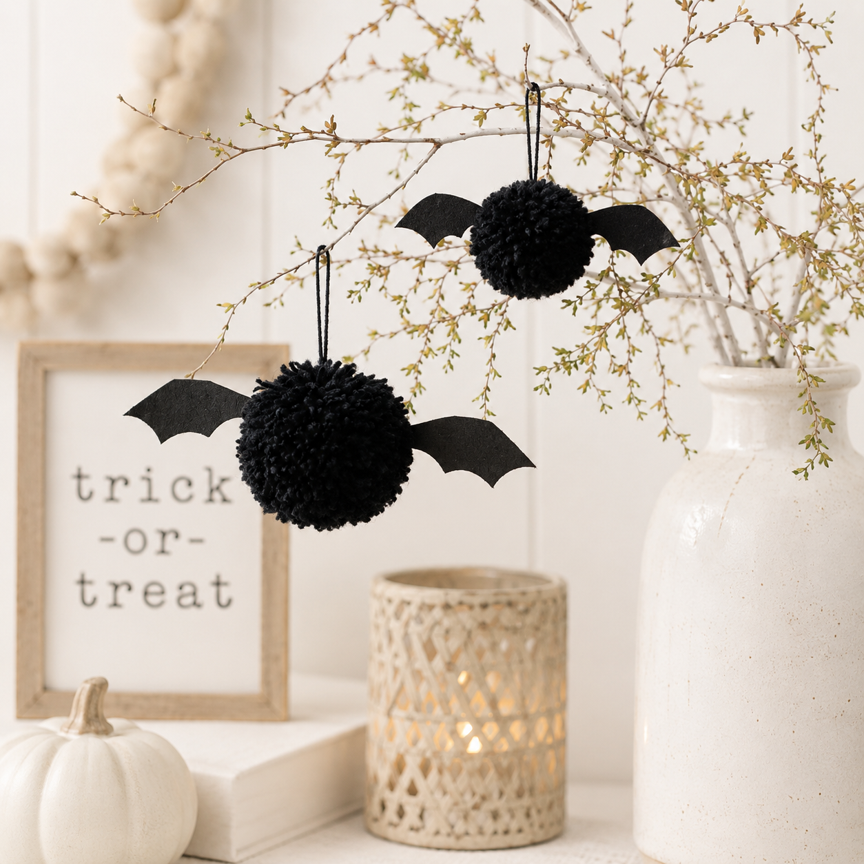 Pom Pom Bats Set - Black (2" & 4")