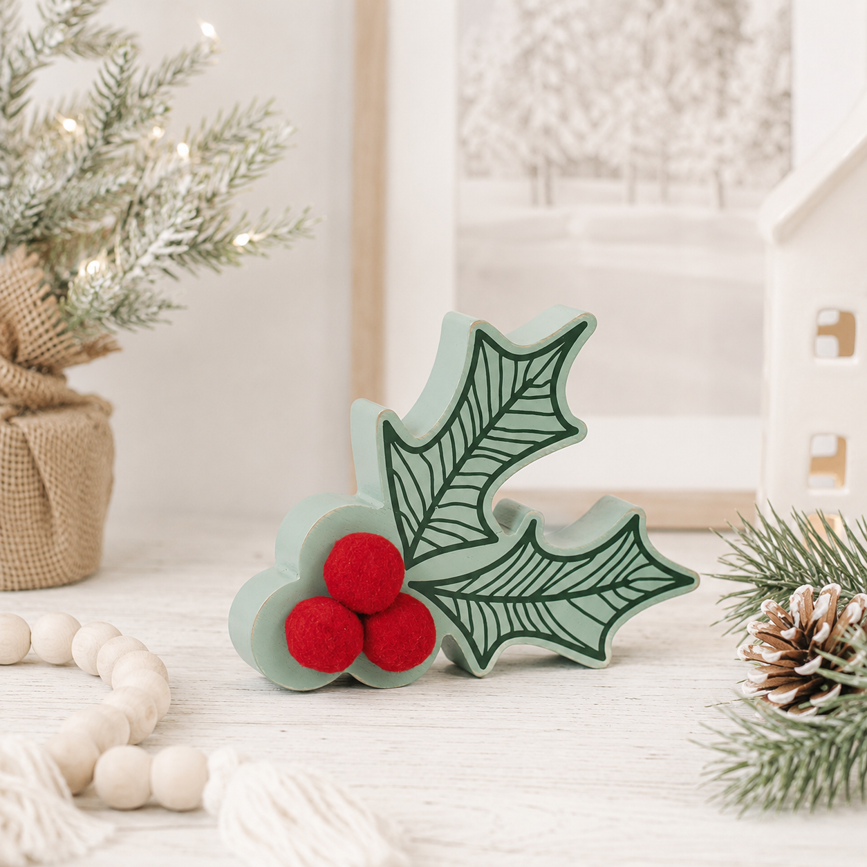 6" Reversible Chunky Wood Shape - Holly