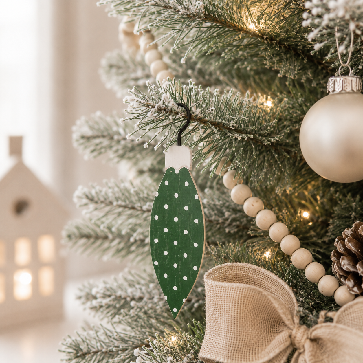 6" Reversible Wood Teardrop Ornament - Polka Dot | White and Green
