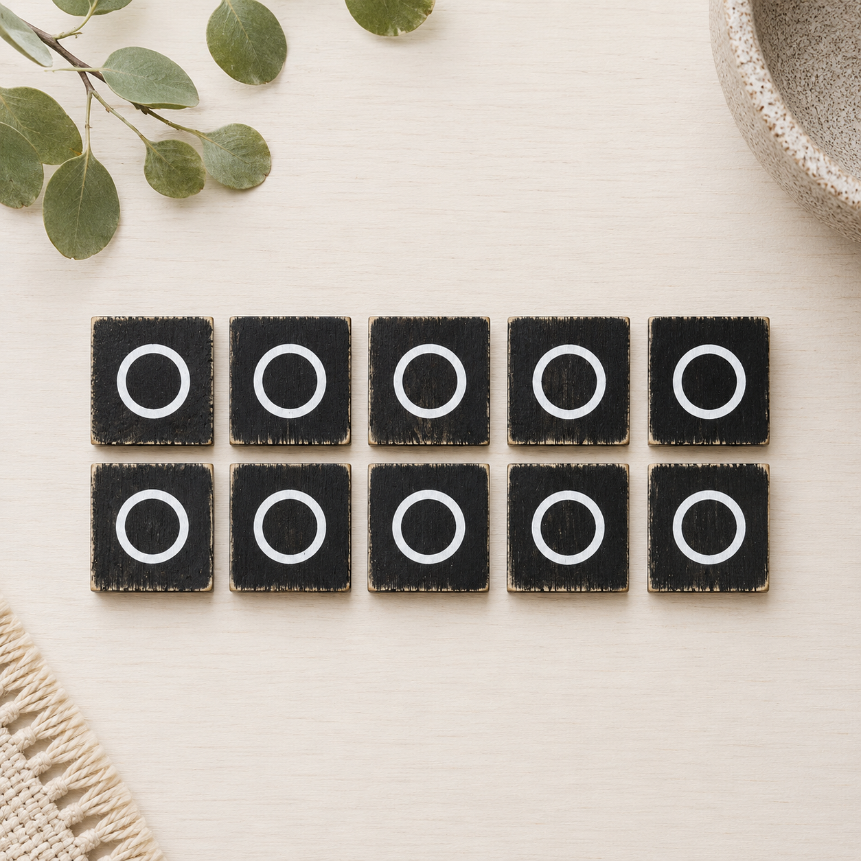 Wood Letter Tiles - "O" Black & White (Set of 10) | Letterboard Collection