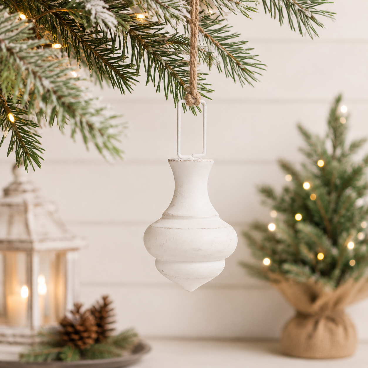 6" Wood Cutout Ornament - Balloon | White
