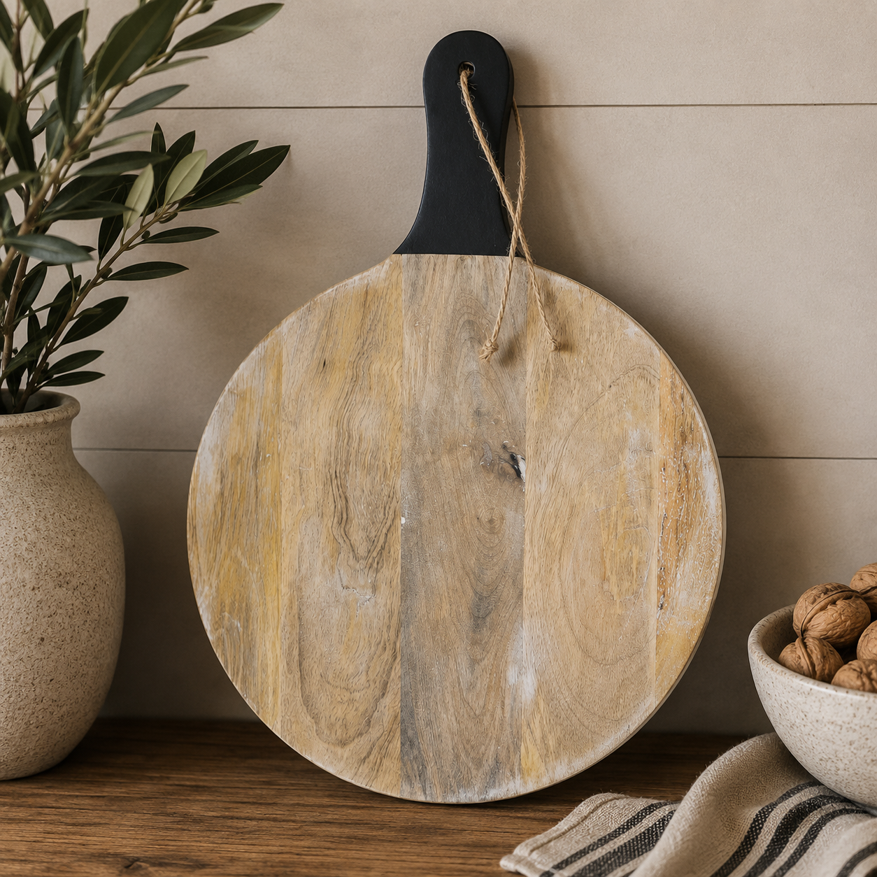 16" Mango Wood Chopping Board with Handle