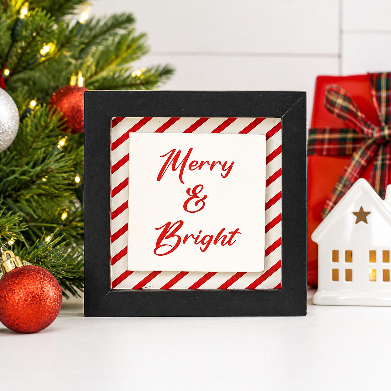 5" Reversible Wood Frame Sign - Merry and Bright/Plant